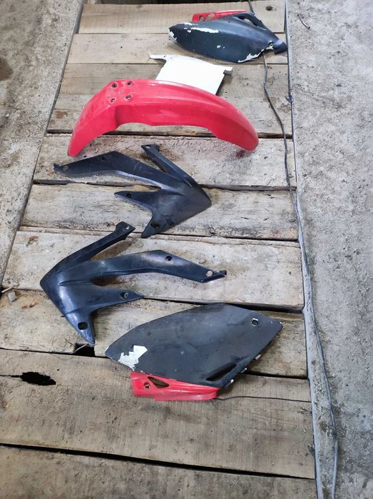 Пластмаси Хонда црф