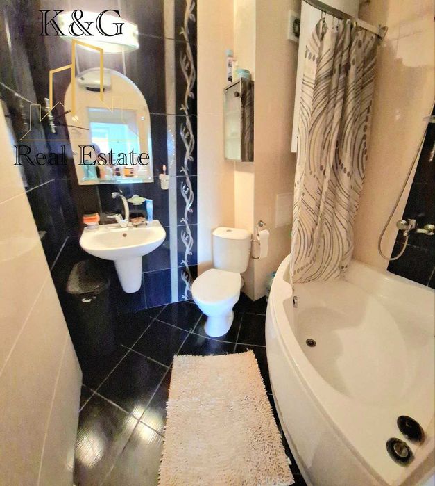 Продава се Двустаен апартамент в к.к. Слънчев бряг - 63 кв.м за 1381 €/кв.м - Снимка #3