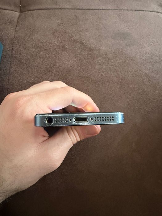 iPhone 5 ,16GB -С нова батерия