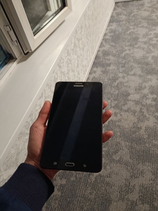 Planshet Samsung tab a (2016) sotiladi