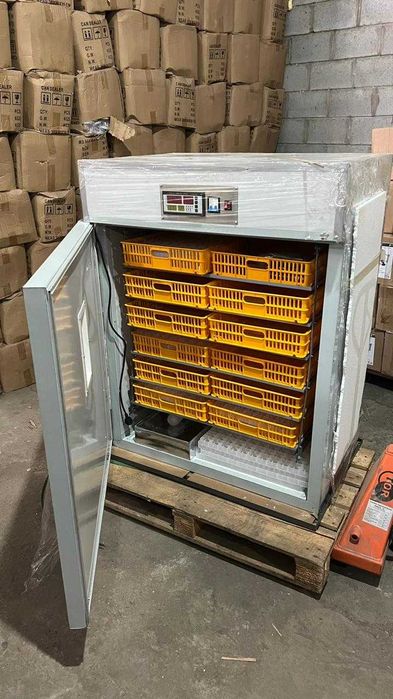 Инкубатор промышленный