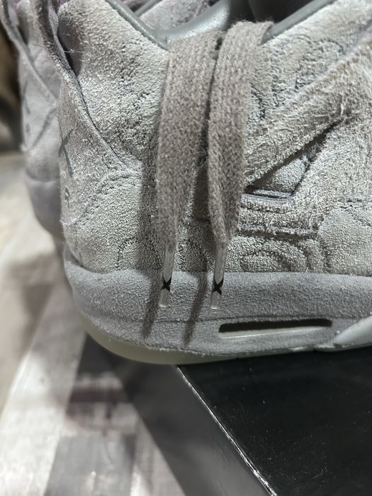 Jordan 4 Kaws "Grey"