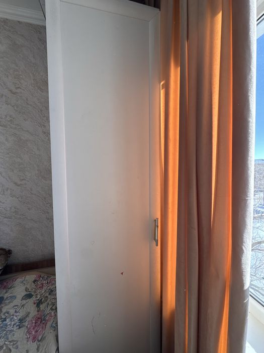 Продам шкаф пенал в идеяльном состоянии