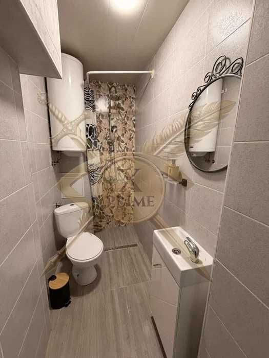 Дава се под наем Двустаен апартамент в Варна, Център - 90 кв.м за 630 € - Снимка #3