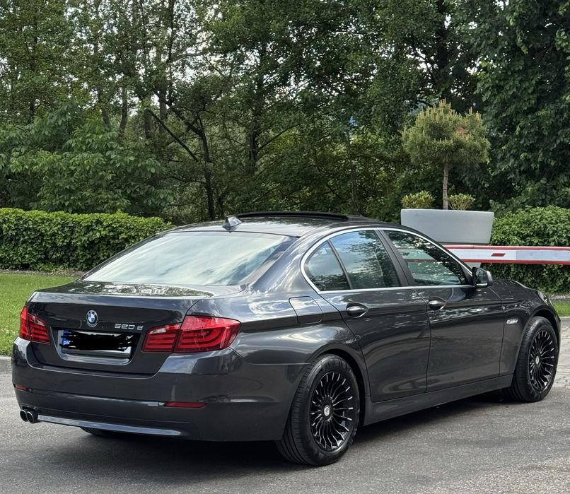BMW 5 Series 2012 — imagine 9
