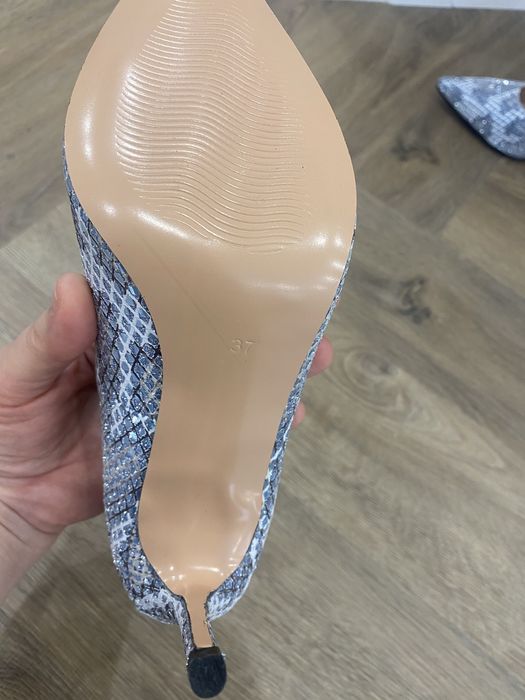 Женские туфли классика 37 размер