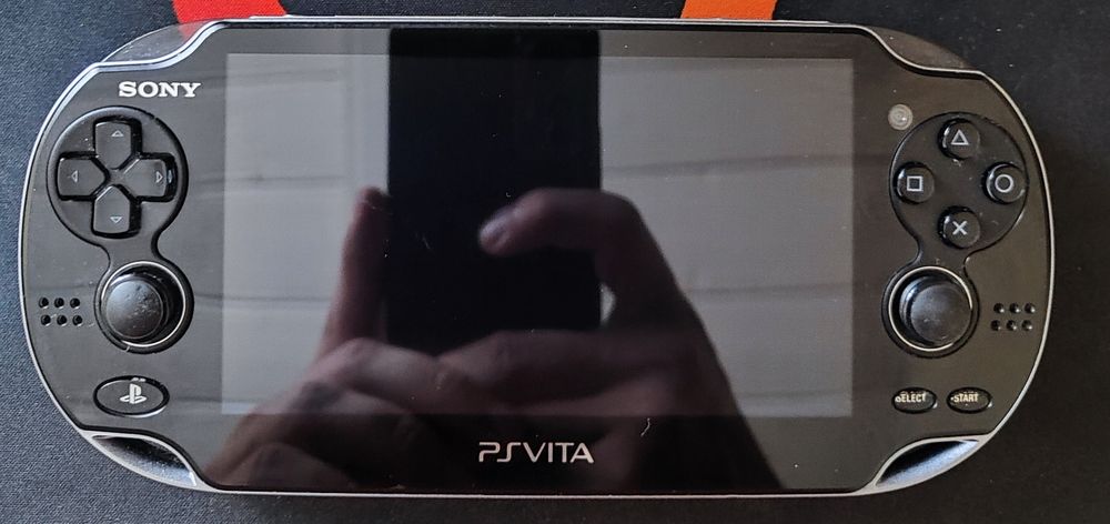PS Vita Model 1000 Modat