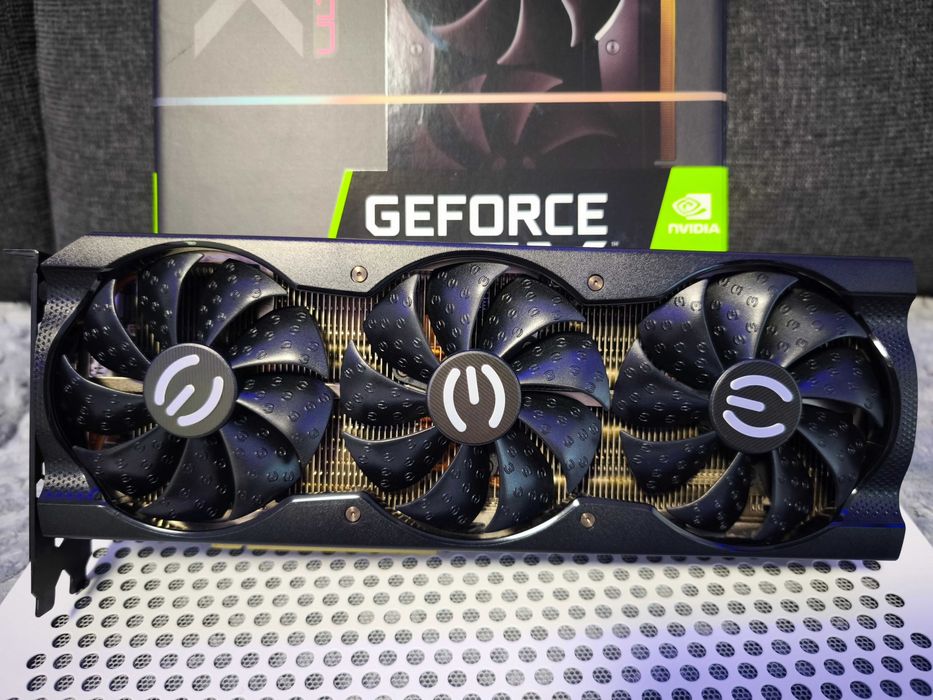 Placa video RTX 3070 EVGA XC3 ULTRA GAMING