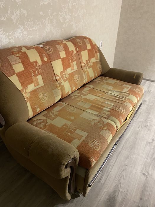 Продам диван и кресло