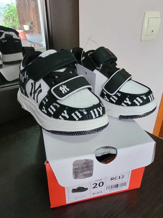 Adidași baiat nr 20