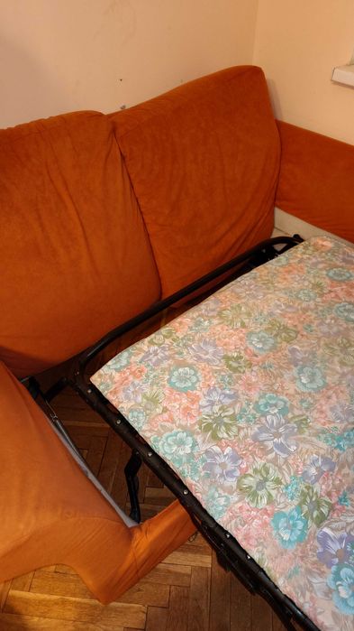 Стар диван разтегаем - 2 броя