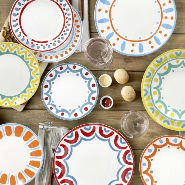 Красив сервиз за хранене