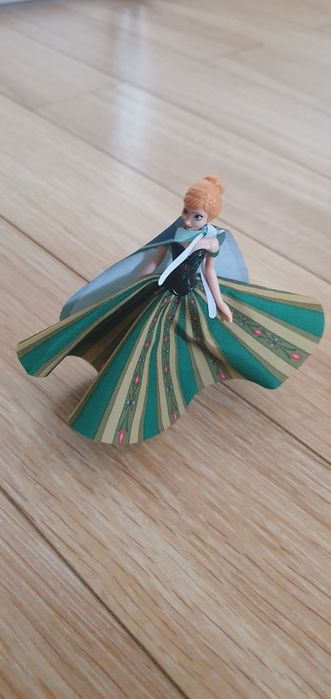 Figurine de colecție din ouă Kinder mari