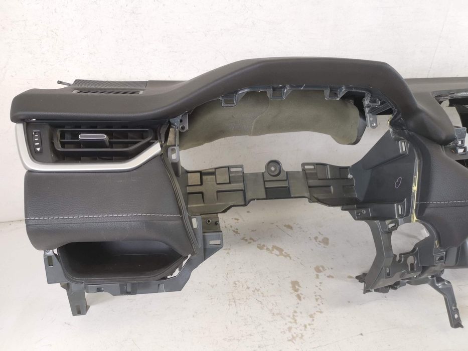 Тойота РАВ4 / Toyota RAV4 Оригинална арматурна табло в добро състояние