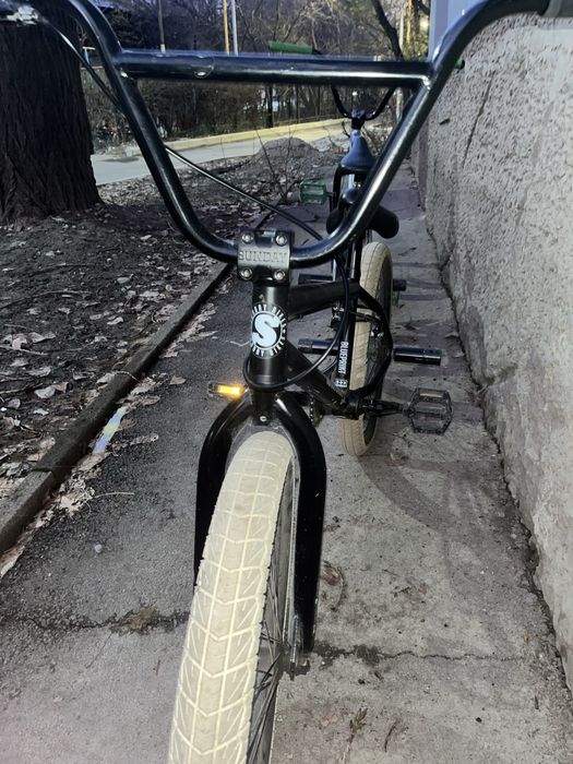 Трюковой велосипед BMX