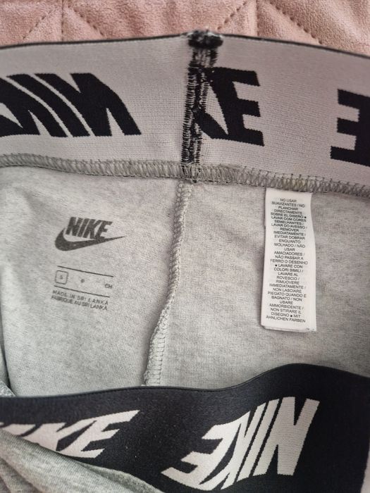 Pantaloni  Nike marimea S