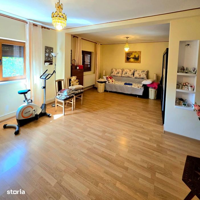 De vanzare casa in Roman, suprafata Teren 300 mp