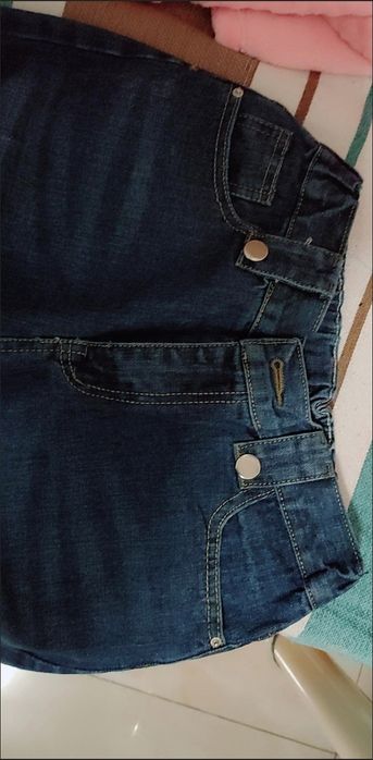 Женские джинсы 32 размером
