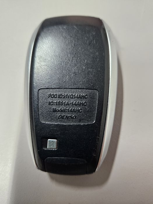 Продам оригинальный ключ Субару Subaru