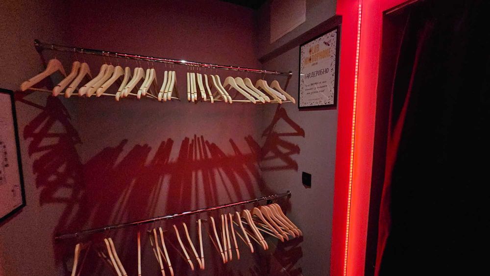 Дава се под наем Зала за събития в Варна, Базар Левски -  кв.м за 306 € - Снимка #8