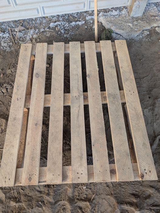 Paleți de lemn 20 lei