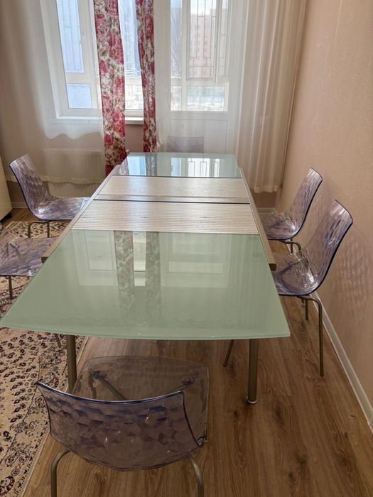 Стол обеденный со стульями