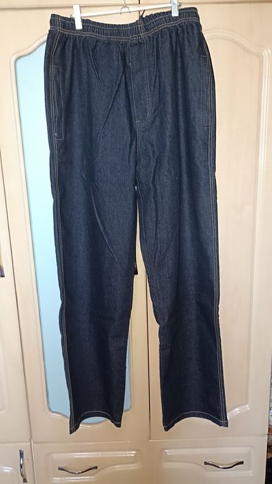 Продам        штаны.