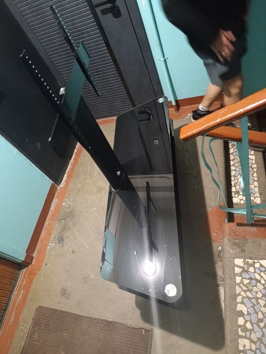 Продам подставку для телевизора (тумба)