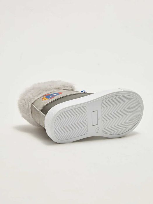 Бебешки боти за момче с цип LCW STEPS