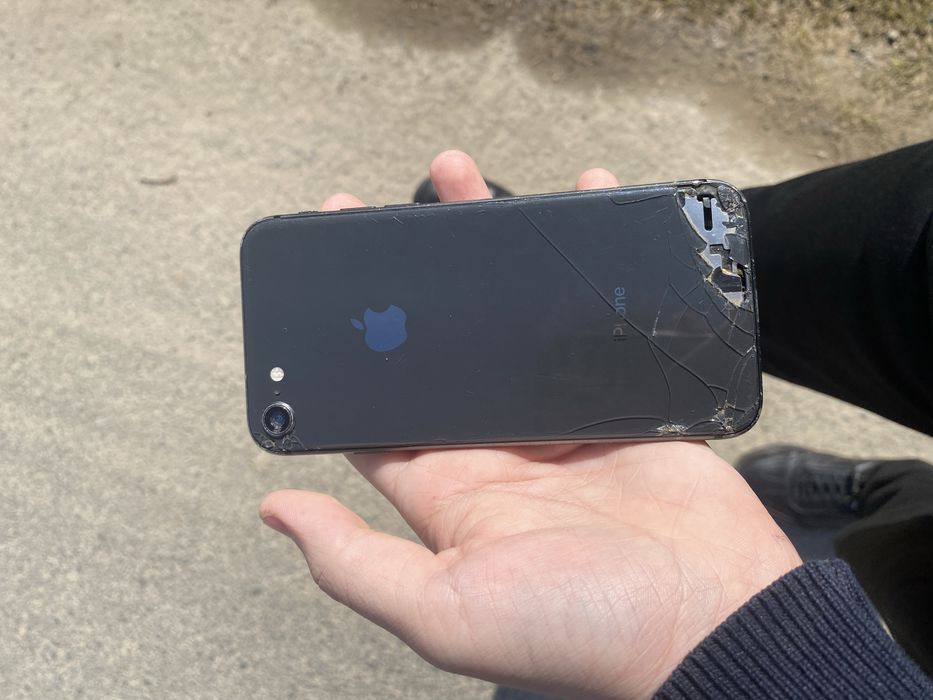 Айфон 8 сатылады