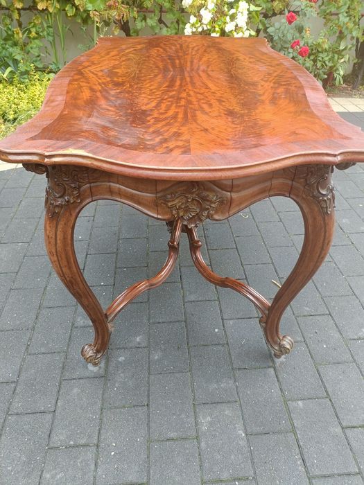Vând masa stil baroc