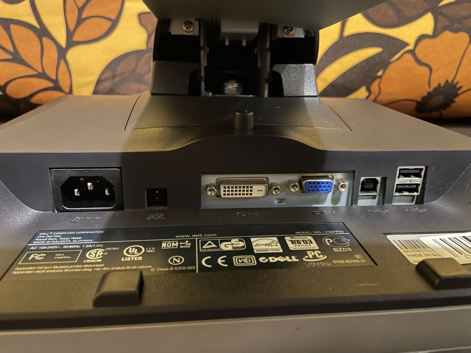 Монитор DELL - отлично състояние