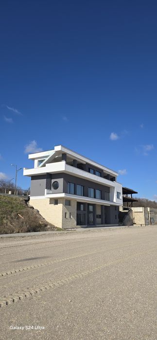 Restaurant și boutique hotel unicat cu vedere frontal la mare