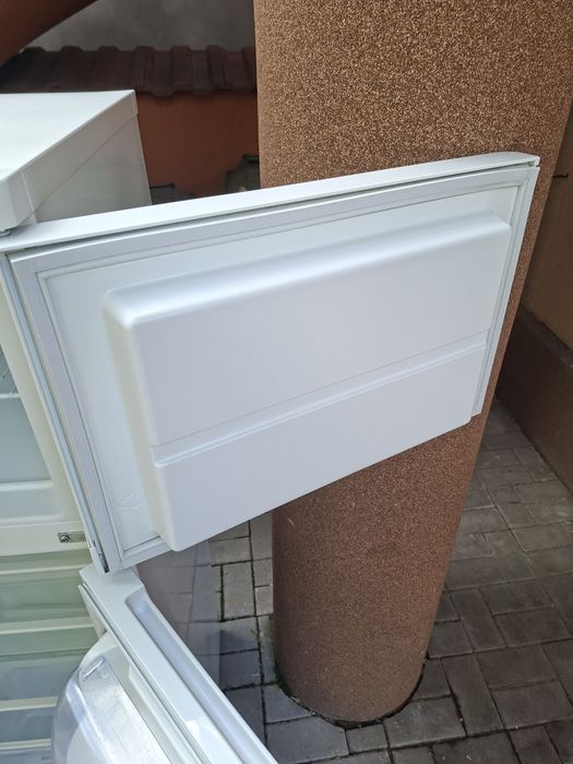 Vand frigider zanussi