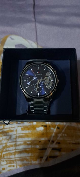Часовник Tommy Hilfiger
