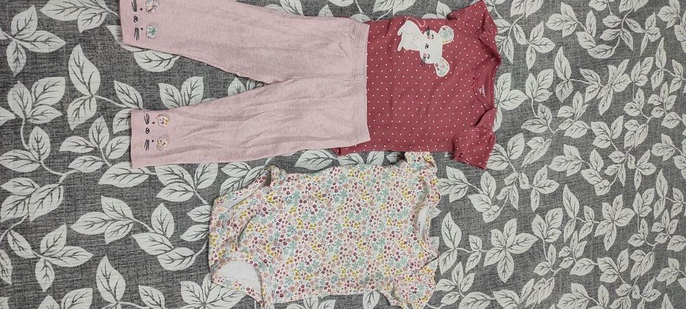 Одежда на девочку, размер на  12 месяцев