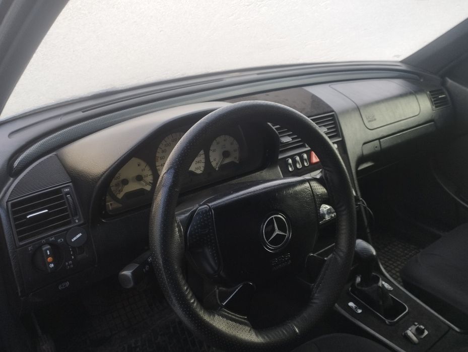 Продам Мерс с230