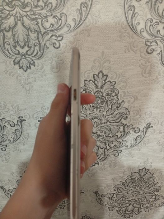 Продам телефоны на запчасти не рабочие!