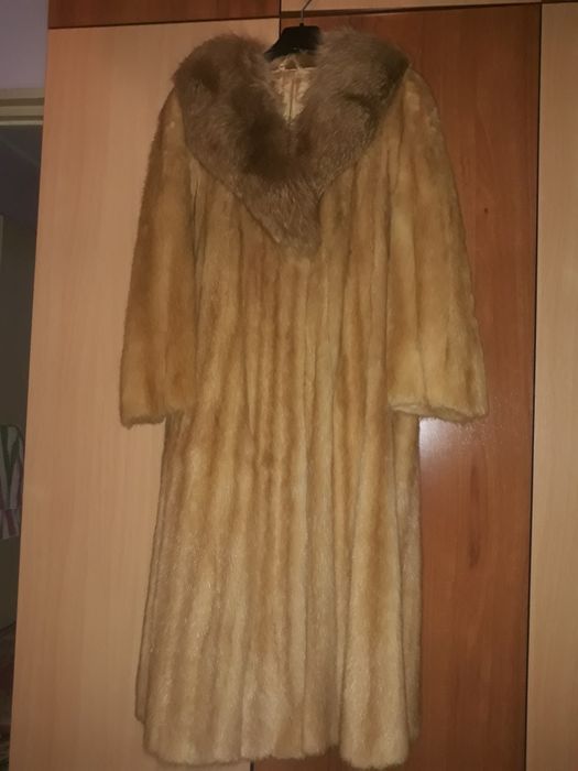 Ocazie haina blana naturala