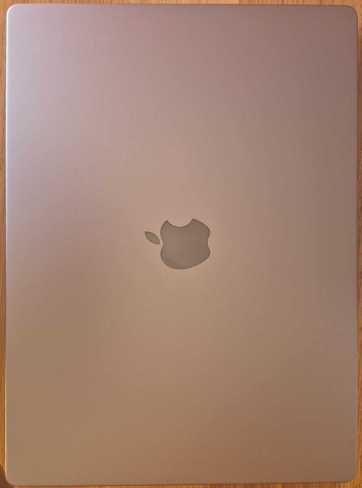 MacBook Pro 16" M2 PRO 12-core CPU, 19-core GPU, 16GB RAM, 512GB SSD (ползван 2 месеца)