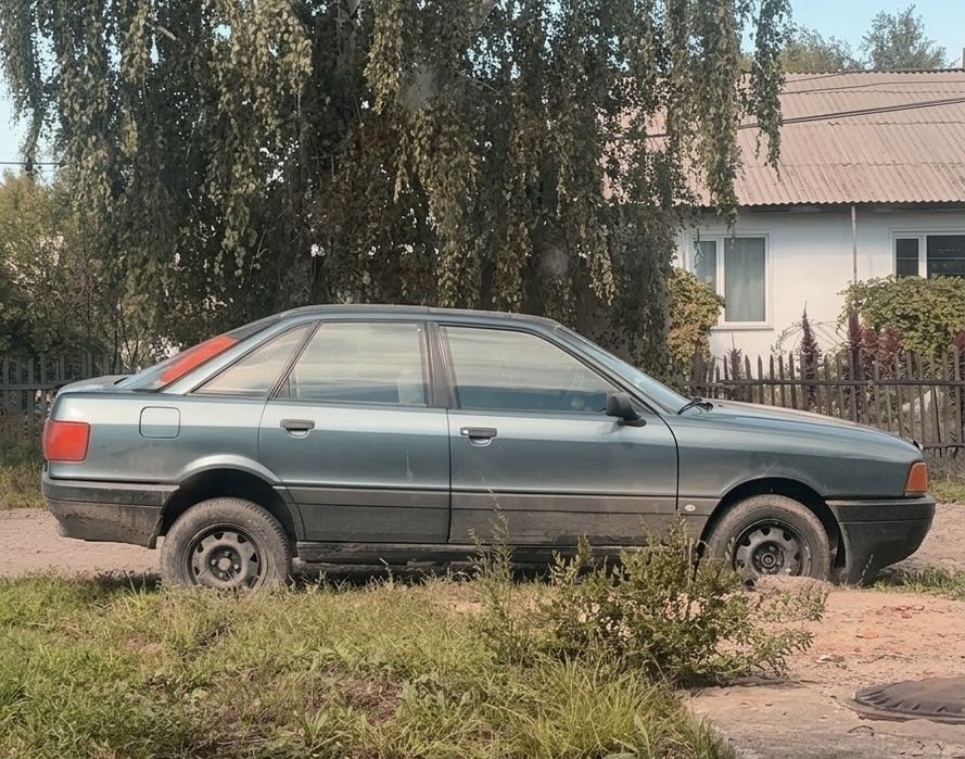 Продам ауди 80 б3 1.8