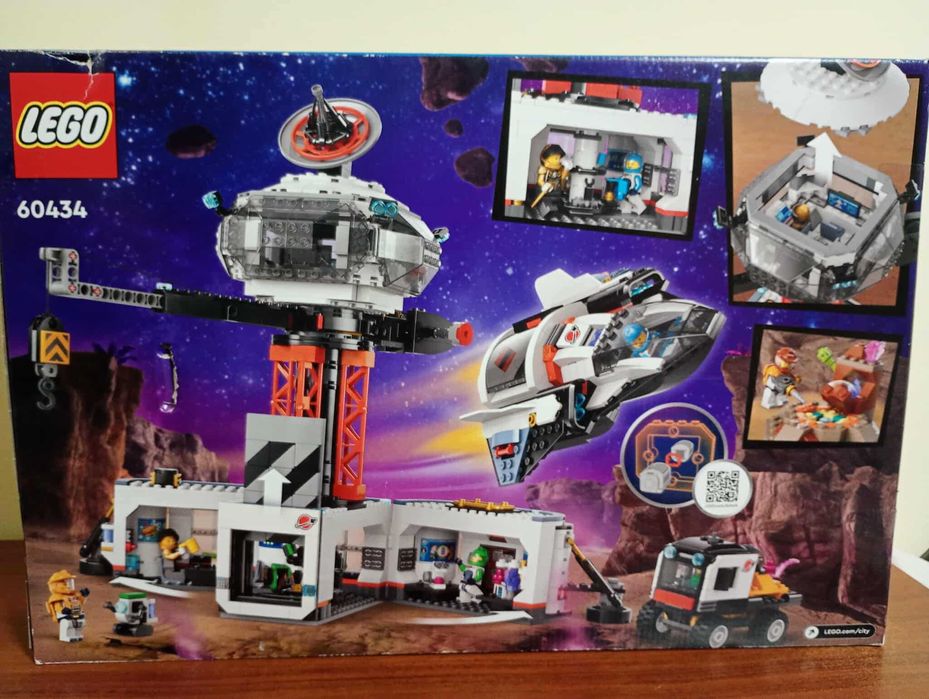 LEGO City Space Base and Rocket Launchpad