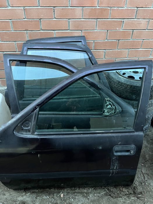 Двигатель и коробка опель вектра 1992 1.6