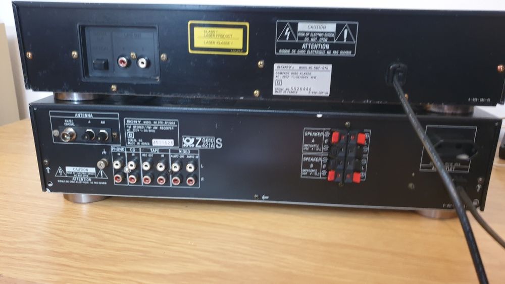 Linie audio Sony STR-AV320R