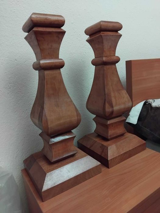 Две дизайнерски основи за луксозна настолна лампа от МАСИВЕН ТВЪРД БУК ! Поръчкови, изработени от майстор дърворезбар!