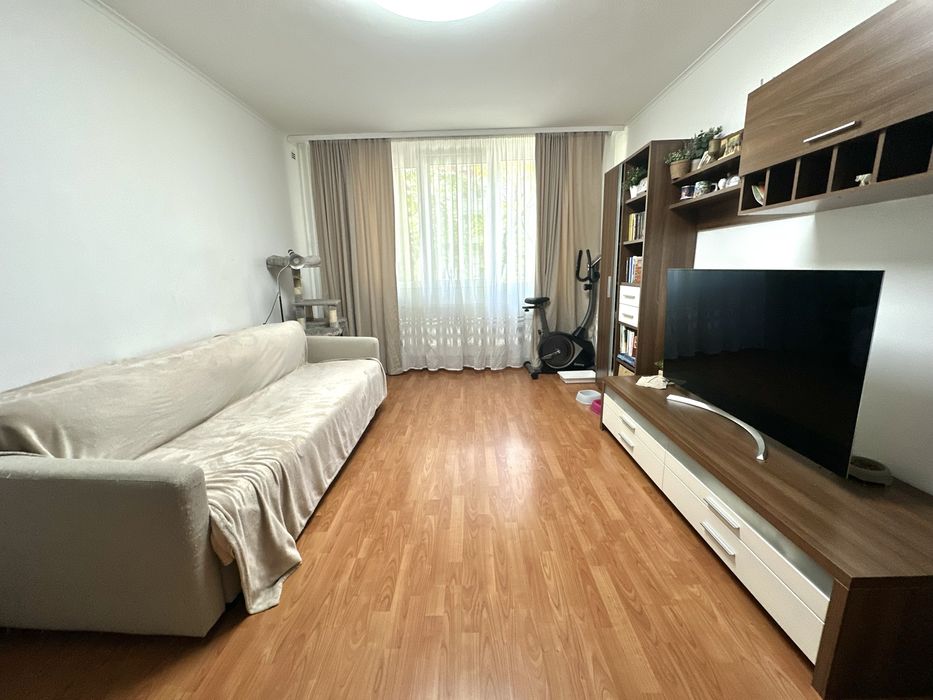 Apartament 3 camere, confort 1, sector 4