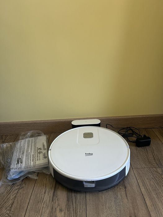 VRR 60314 VW: Aspirator robot 2in1