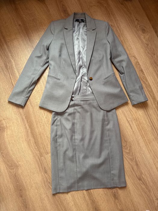 Costum Mango impecabil marime 38