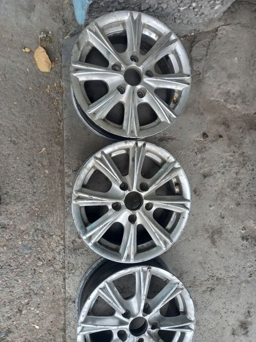 Продам титанки. 5 отверстий. на 14.