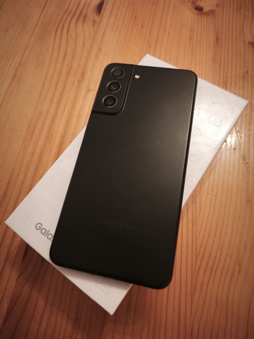 Телефон Samsung S21 FE